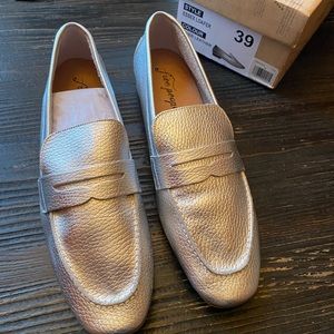 FREE PEOPLE silver leather loafers size 39